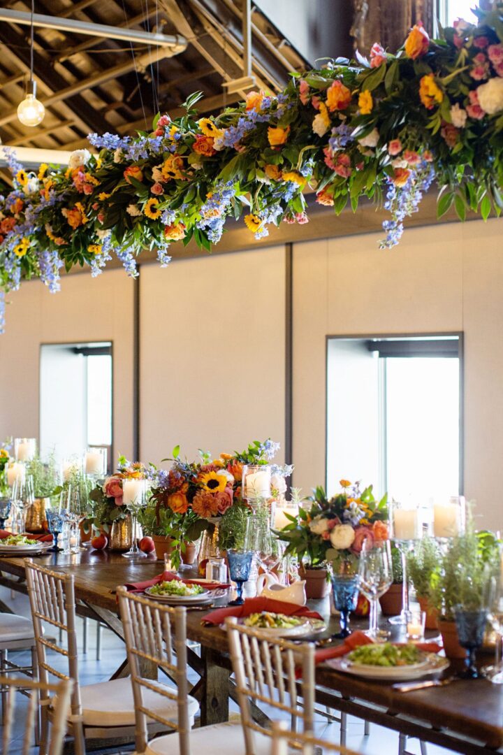 A dining room of a weeding with flowers decoration